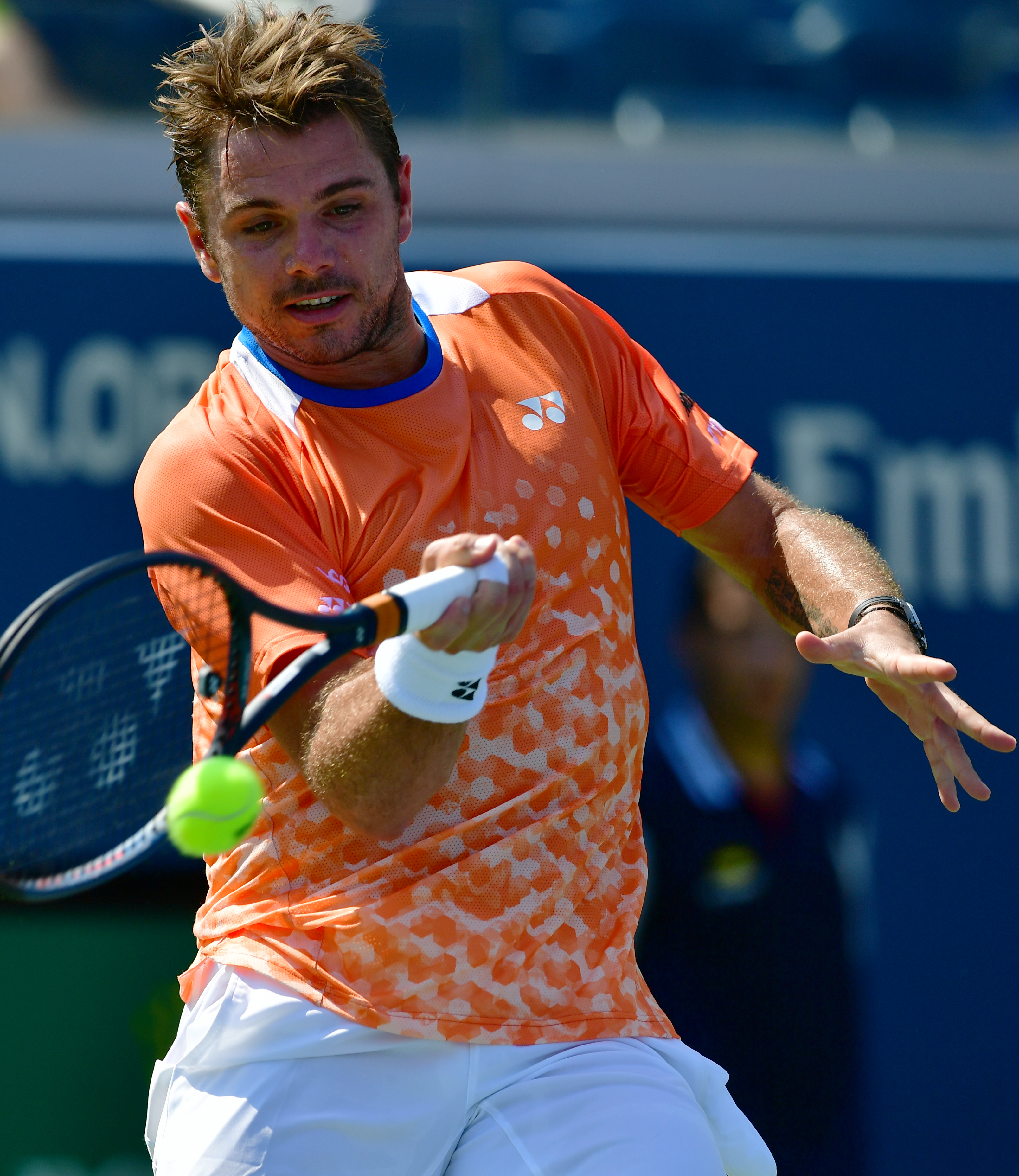 意大利网球队完胜西班牙网球队,瓦林卡爆发神勇的简单介绍 意大利网球队完胜西班牙网球队,瓦林卡爆发神勇的简单介绍