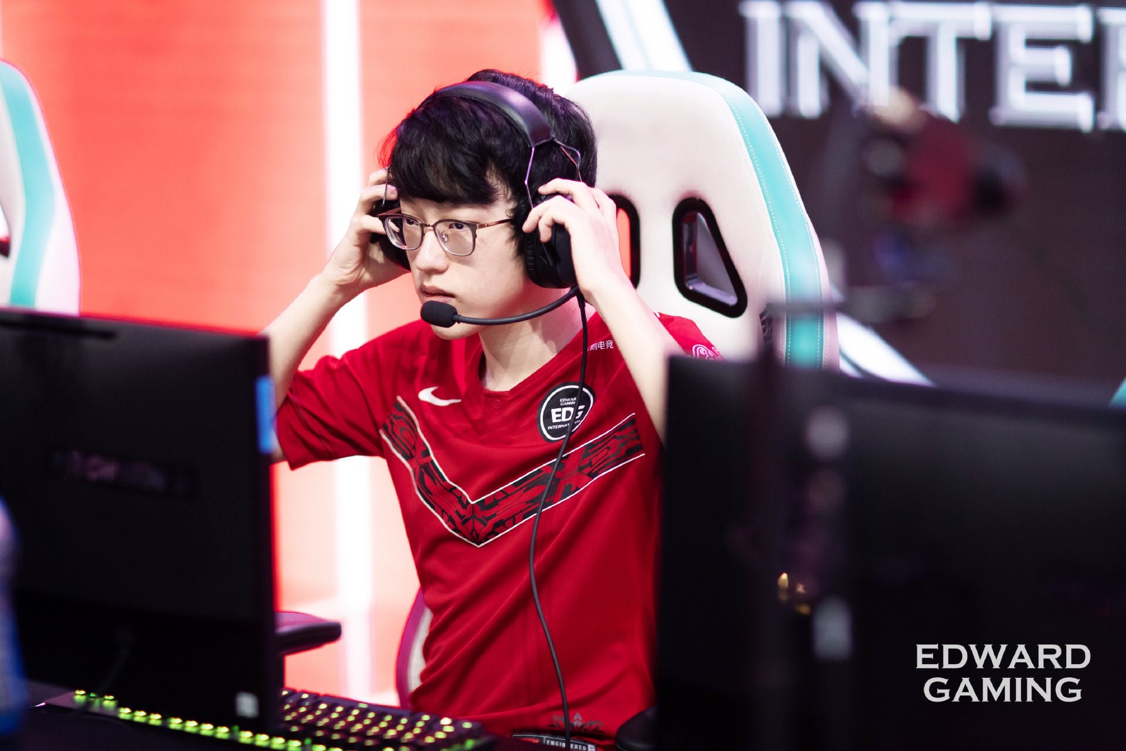 BDS爆冷EDG,Tian高光表现 BDS爆冷EDG,Tian高光表现