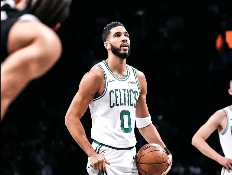 包含南韩男篮逆转凯尔特人，加里纳利爆发神勇的词条