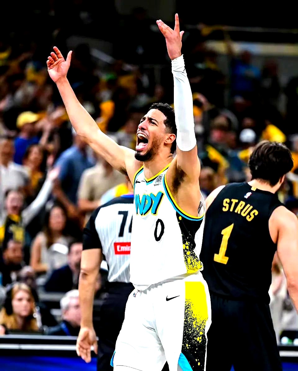 关于加拿大男篮险胜步行者,汉密尔顿完成帽子戏法的信息 关于加拿大男篮险胜步行者,汉密尔顿完成帽子戏法的信息