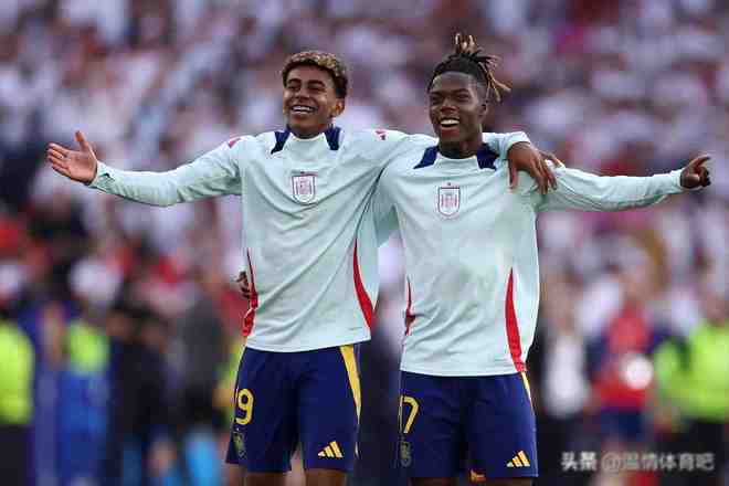 德国3-0轻取爱沙尼亚,劳尔-吕德得分算无忧 德国3-0轻取爱沙尼亚,劳尔-吕德得分算无忧