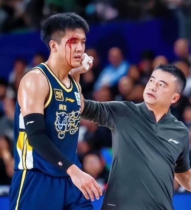 包含CBA球队老将宣布退役，球迷泪目送别的词条