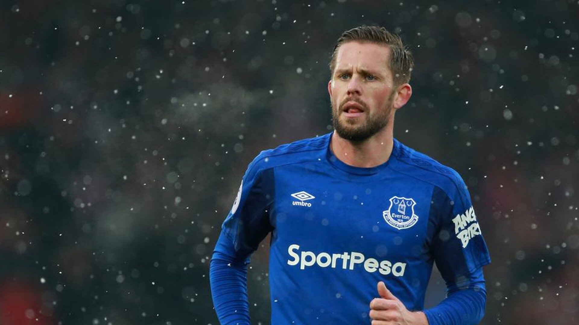 赛道与绿茵的奇妙共振，当F1街道赛战术照亮足球场