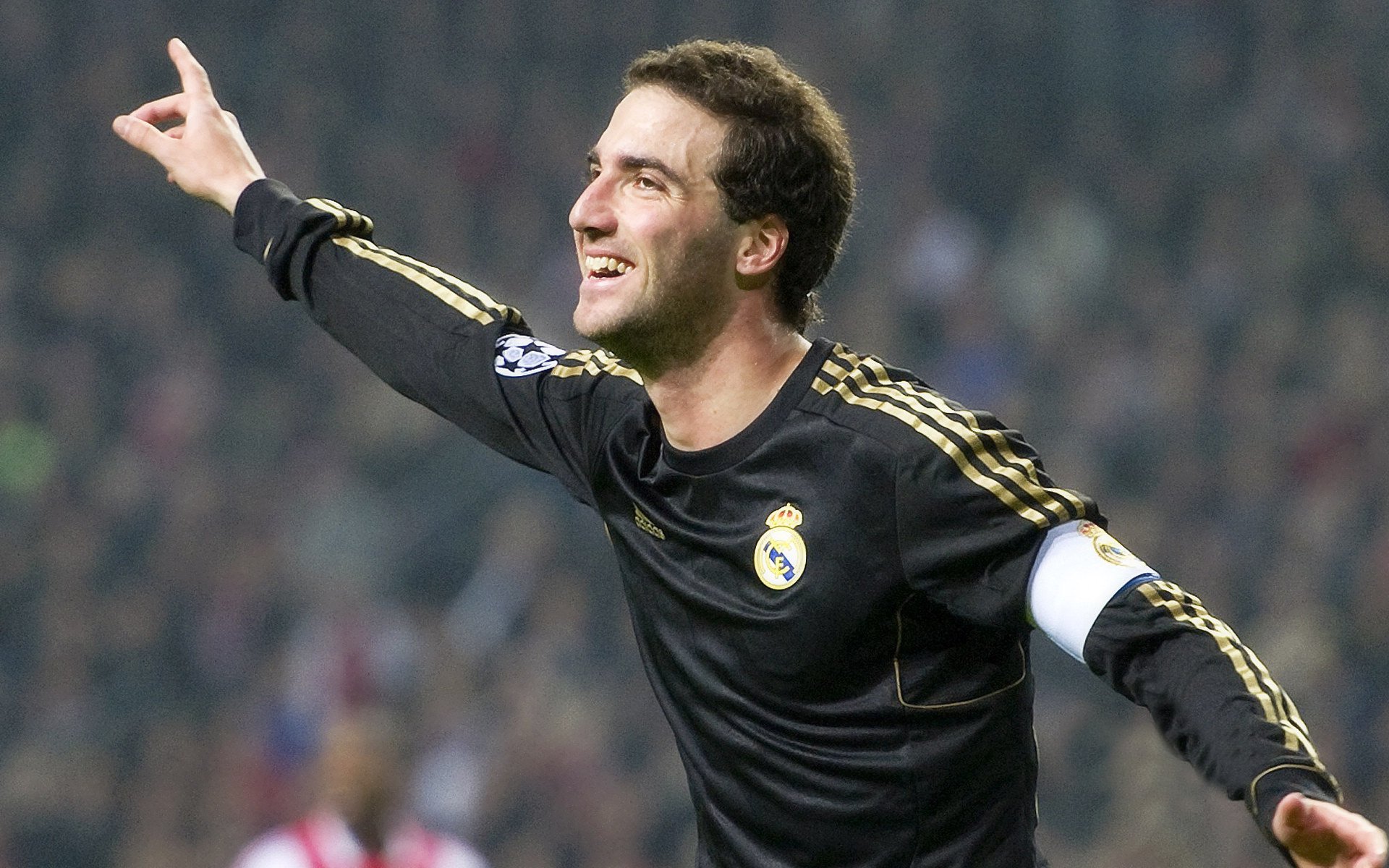 哈斯车队碾压迈凯伦,皮亚斯特里统治全场,一场颠覆预期的赛道革命